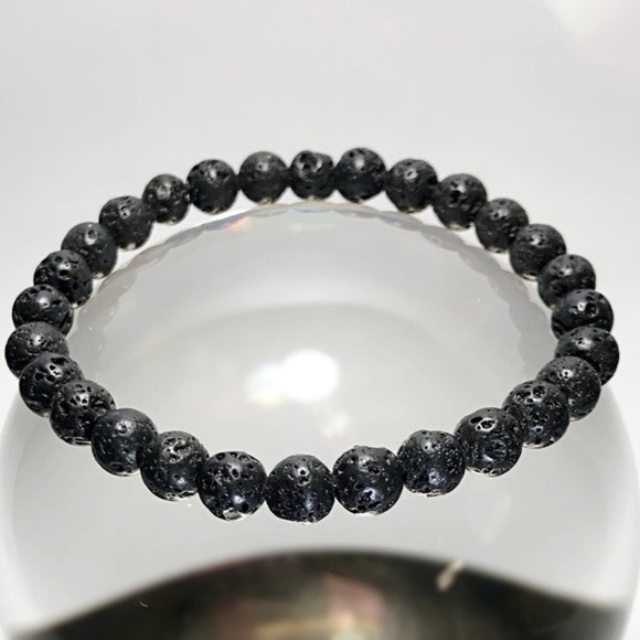 Hand Made Lava Rock Oil Diffuser Bracelet - Picture 1 of 4